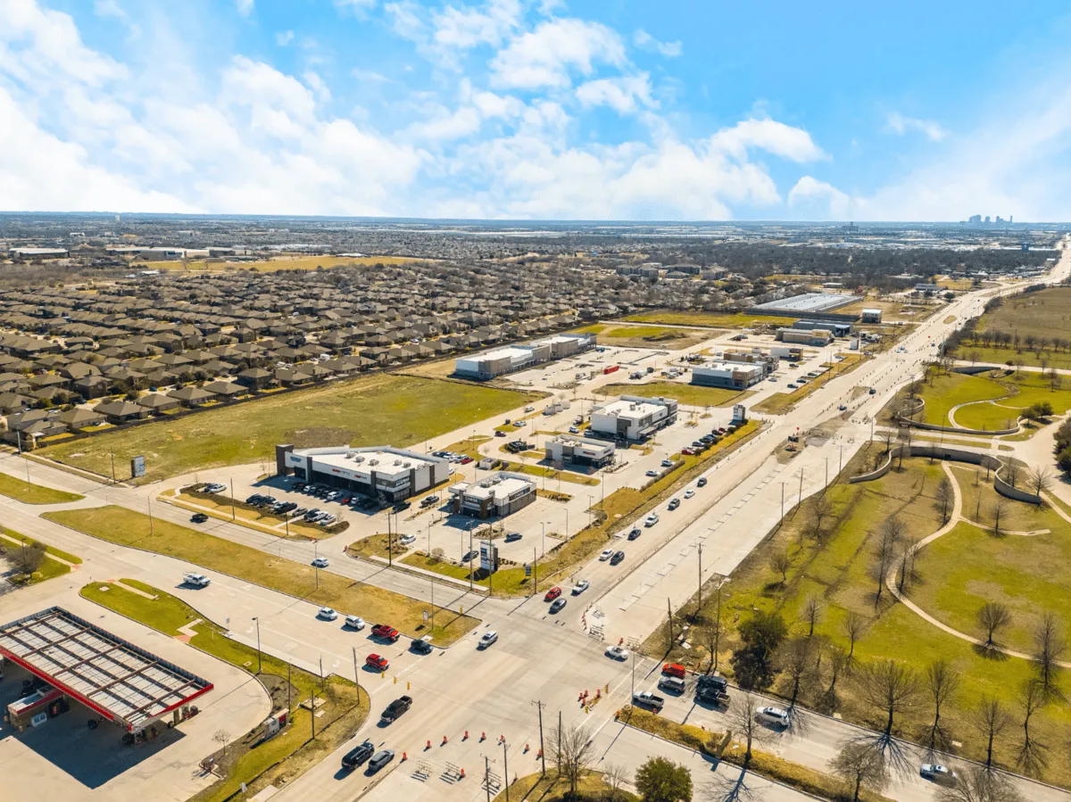 Victory Shops at Basswood (FOR LEASE) Victory Real Estate Group